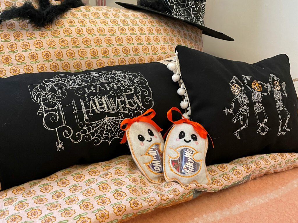 spooky halloween decor cushions 1