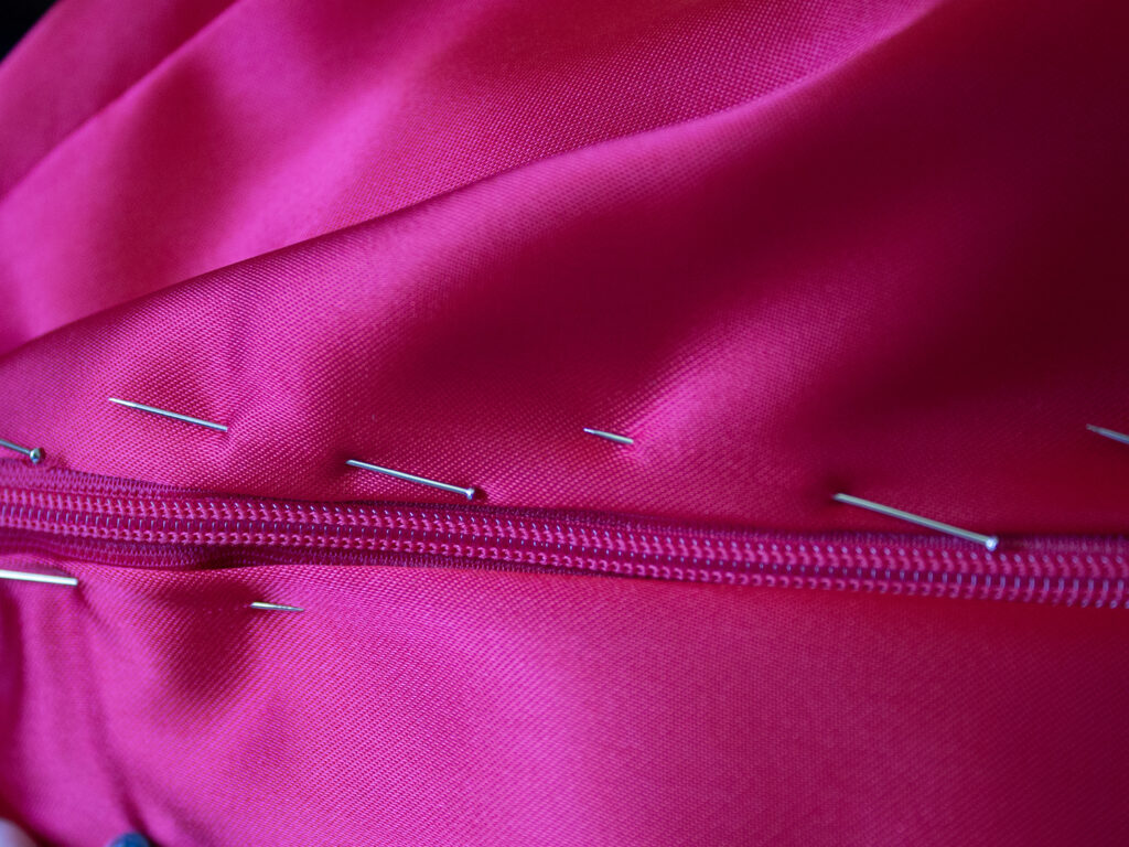 sewing lining to zip