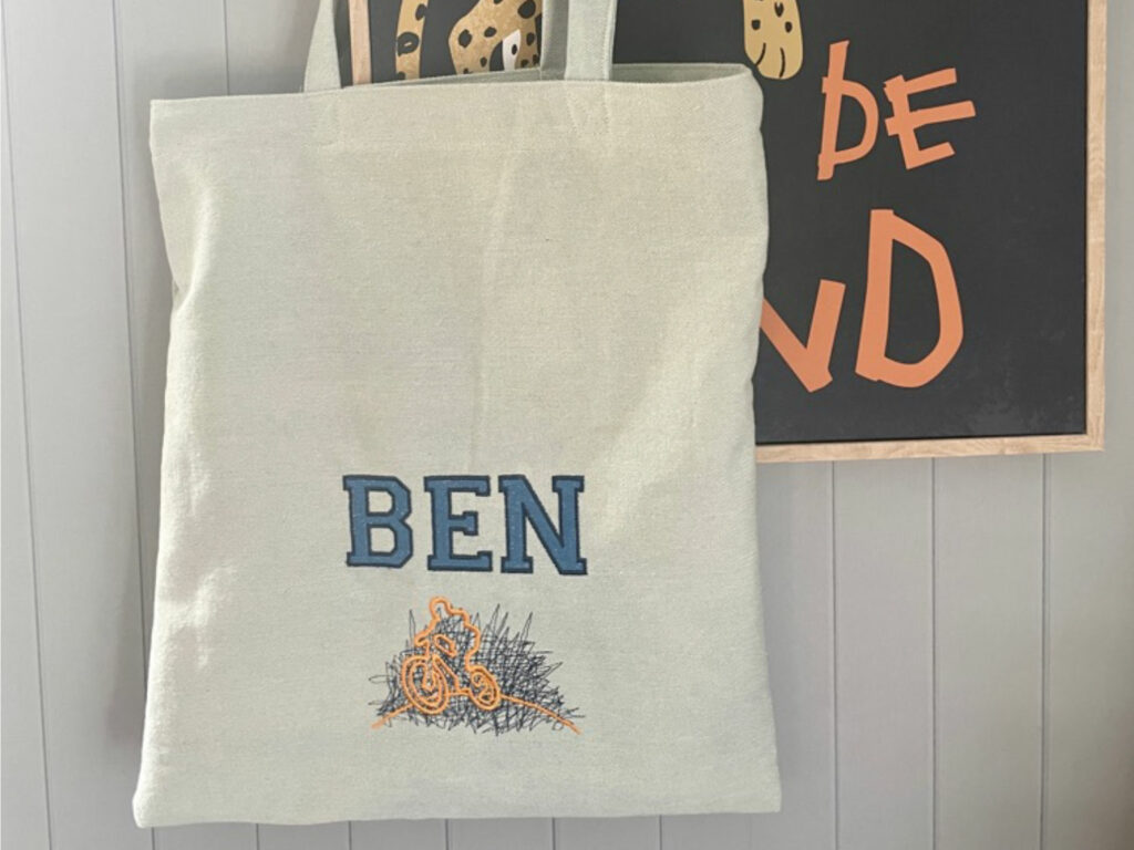simple library bag features image 1