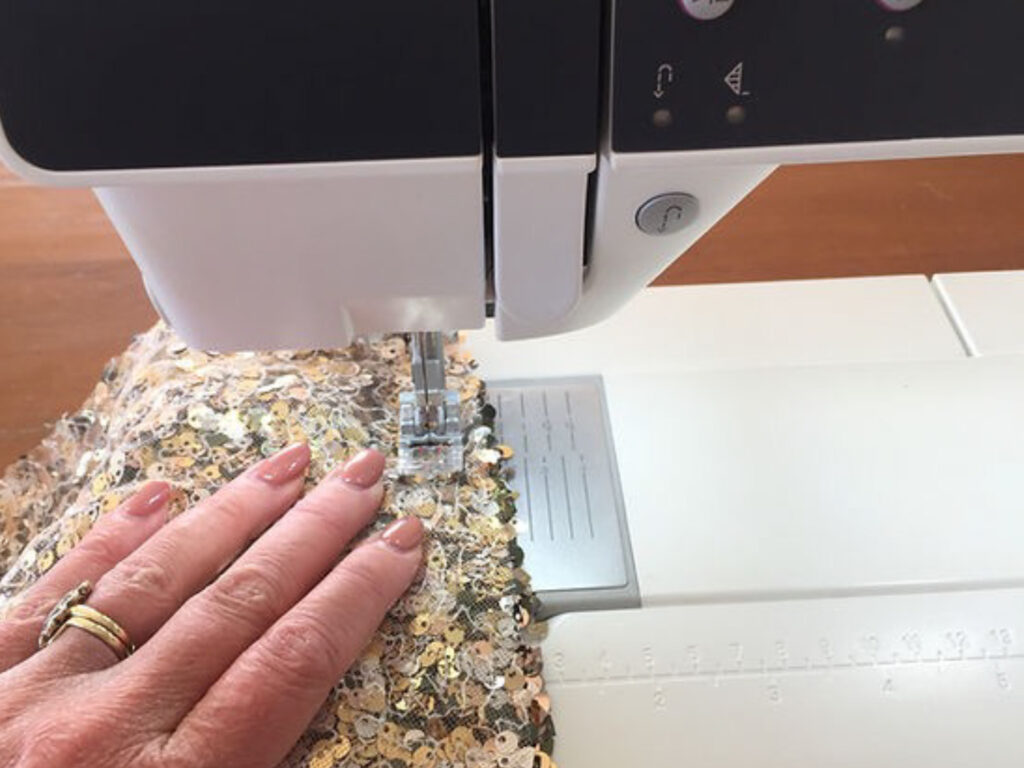 sewing sequin fabric with the creative 3.0